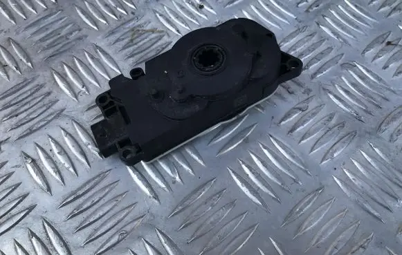 BMW 1 F40 Radiator active air flap actuator 9881645