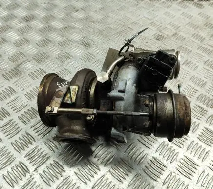 BMW 7 F01 F02 F03 F04 Turbo 4571543 76915514