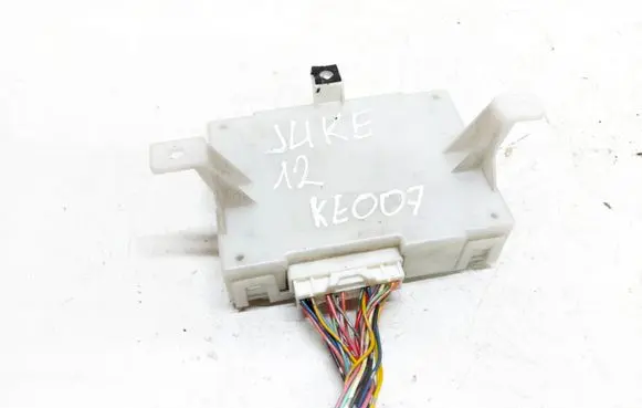 Nissan Juke I F15 Other control units/modules 277601KB0A