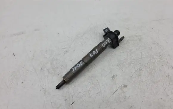 BMW 5 GT F07 Fuel injector 7805428