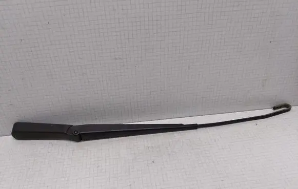 Opel Zafira A Front wiper blade arm 90582558RH