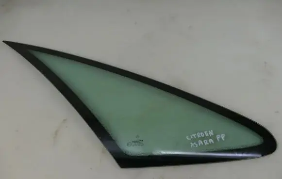 Citroen Xsara Picasso Front triangle window/glass 
