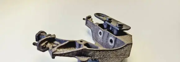 Citroen Berlingo Engine mounting bracket 9635969880