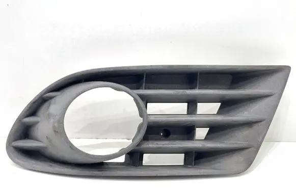 Volkswagen Golf Plus Front bumper lower grill 5M0853666B