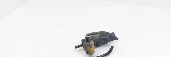 Volkswagen Touran I Windscreen/windshield washer pump