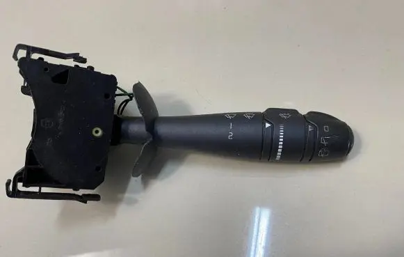 Renault Trafic II (X83) Wiper control stalk 8200012244