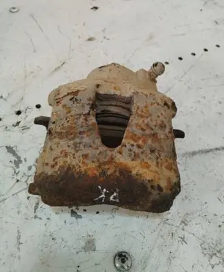 Skoda Octavia Mk2 (1Z) Front brake caliper