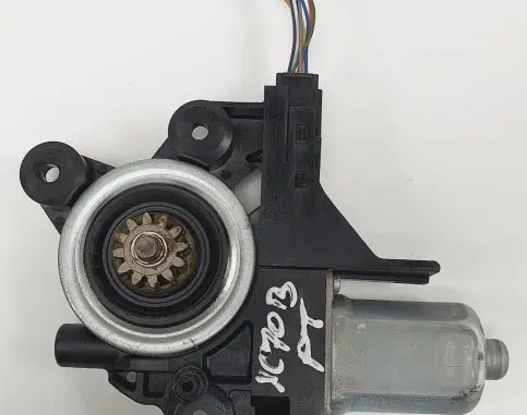 Volvo XC70 Rear door window regulator motor