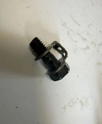Nissan Patrol Y61 Fuel Injector clamp holder