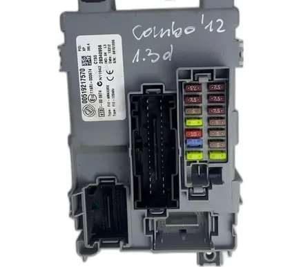 Fiat Doblo Fuse box set 00519217570 28340956