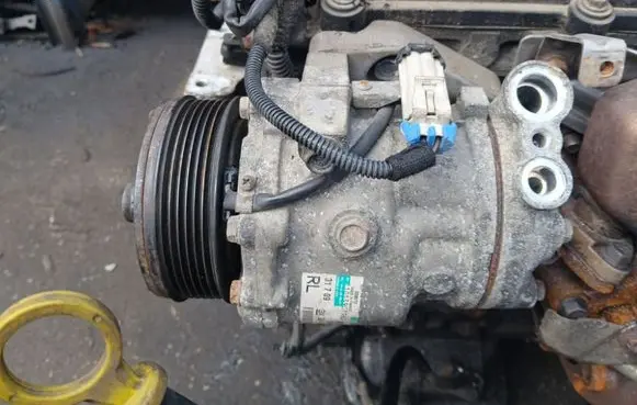 Opel Meriva A Air conditioning (A/C) compressor (pump) 24421642