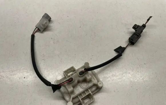 Mazda 6 Fuel cut-off switch G46L51054