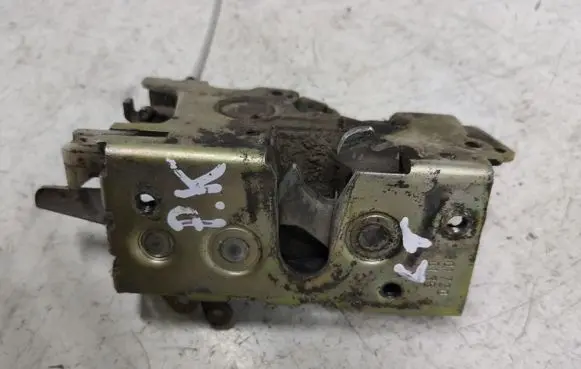 Volkswagen II LT Front door lock