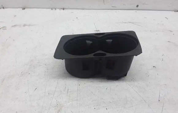 Cup holder front