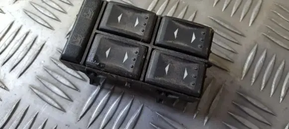 Ford Mondeo Mk III Electric window control switch 3s7t14a132ba 03163453