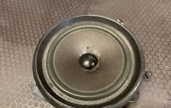 Audi A4 S4 B7 8E 8H Front door speaker 8E0035411 1485125 4910410300