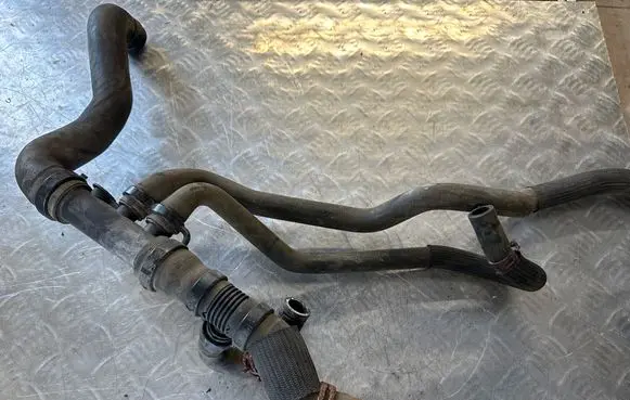 Renault Laguna III Engine coolant pipe/hose 1800446415