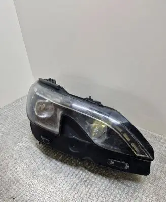 Peugeot 3008 II Headlight/headlamp 9826572680 89911449