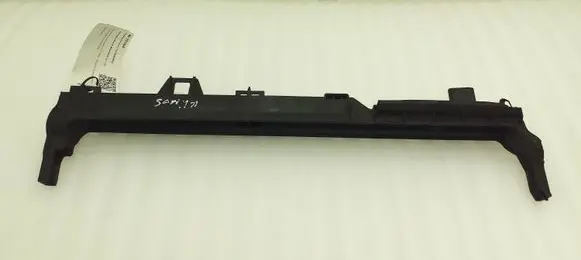 Radiator mount bracket