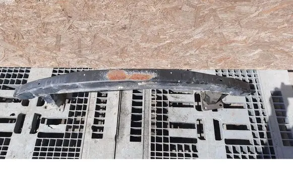 Volkswagen PASSAT B5.5 Front bumper shock/impact absorber 
