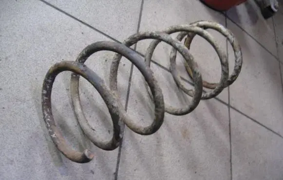 Renault Clio II Front coil spring