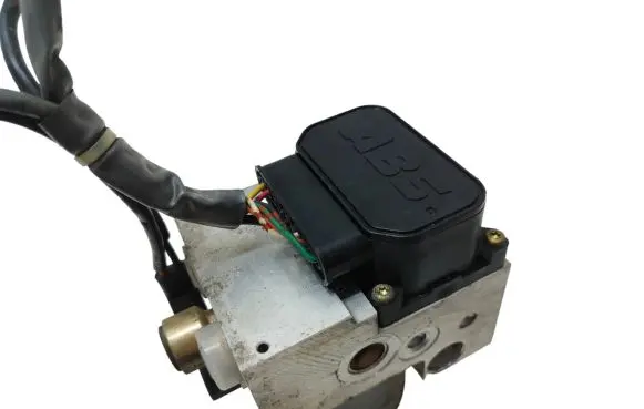 Nissan Pathfinder R50 ABS Pump 476001W300 11000030771