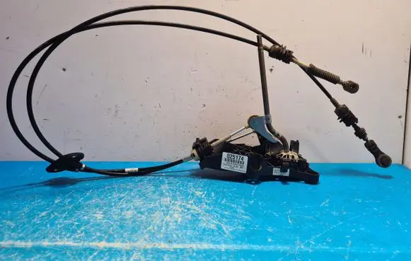 Ford Focus C-MAX Gear selector/shifter in gearbox 6n1r7c453