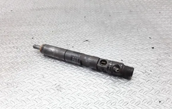 Nissan Micra Fuel injector EJBR02101Z