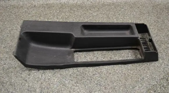 BMW 3 E30 Center console 1884246