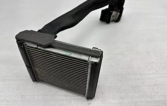 Audi A8 S8 D4 4H Optional radiator 07S23A3977