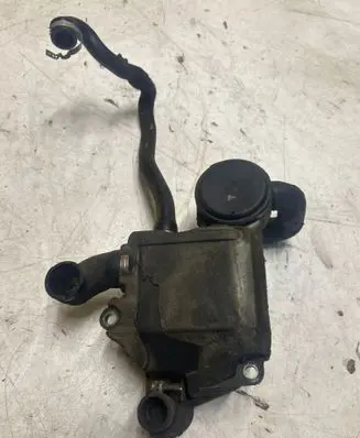 Volvo S80 Breather/breather pipe/hose 8642185