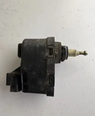 Headlight level adjustment motor