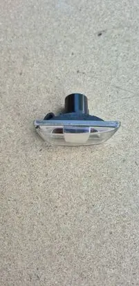 Opel Astra H Front fender indicator light 13228580 13228581