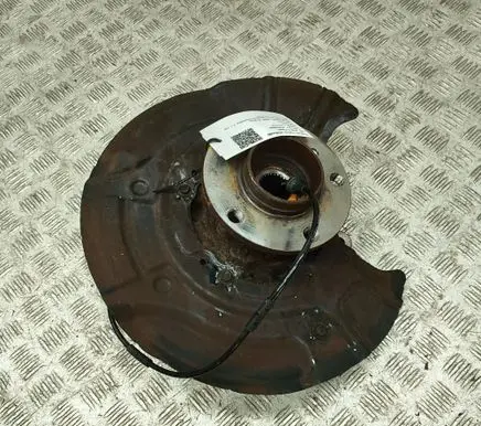 BMW X3 F25 Rear wheel hub 6797569