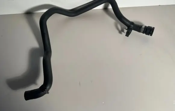 BMW X5 E70 Engine coolant pipe/hose 6945282 118352103059