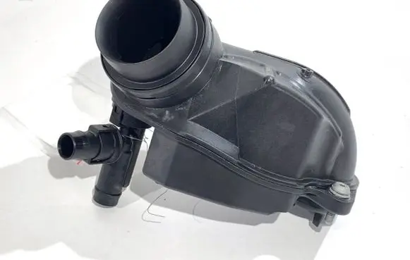 Skoda Kamiq Air intake hose/pipe 05C129654A