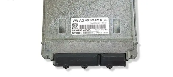 Volkswagen Polo IV 9N3 Engine control unit/module 03E906023D