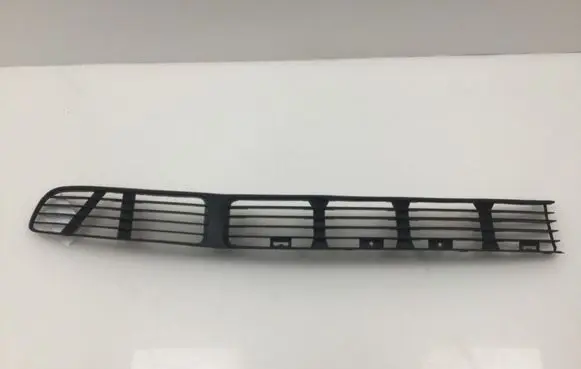 Volkswagen PASSAT B5 Front bumper lower grill 3B0853677B