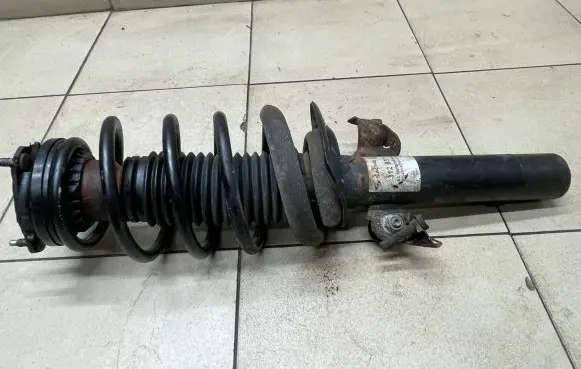 Ford Mondeo Mk III Front shock absorber with coil spring