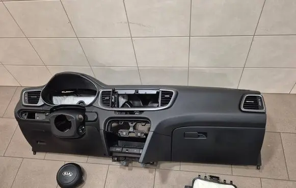 KIA Xceed Dashboard 84750J7100