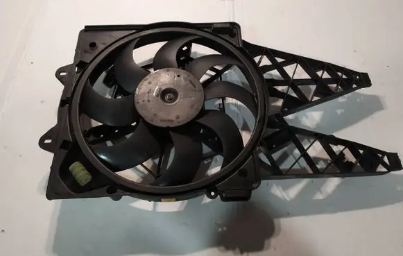 Opel Combo D Electric radiator cooling fan 896010100