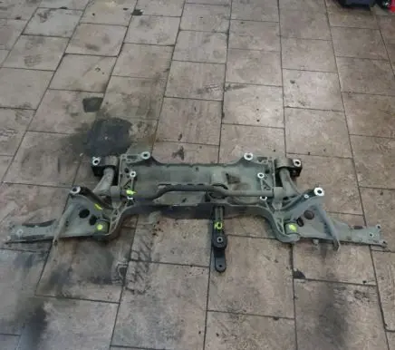 Volkswagen PASSAT B6 Front subframe