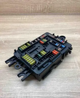 BMW 3 F30 F35 F31 Fuse module 9261112 10688710