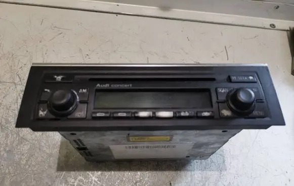 Audi A4 S4 B6 8E 8H Radio/CD/DVD/GPS head unit 8E0035186