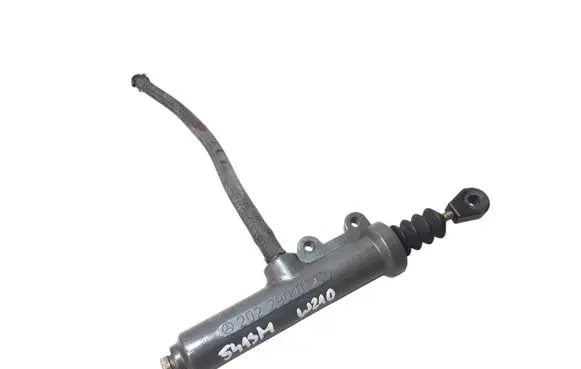 Mercedes-Benz E W210 Clutch slave cylinder 2022900112