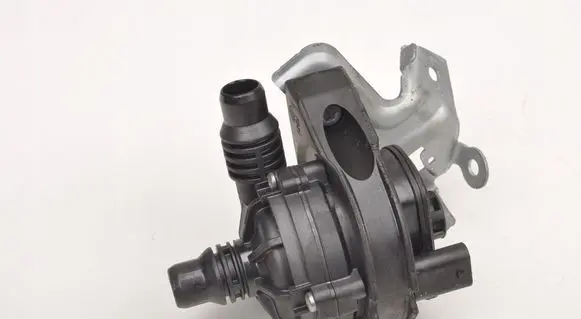 BMW 2 F44 Other engine bay part 94709725