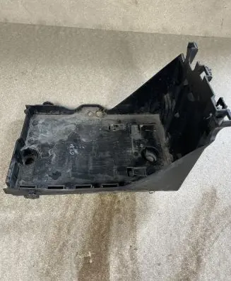 Battery box tray