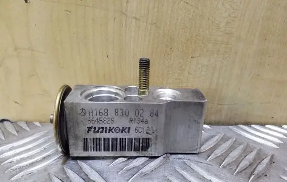 Air conditioning (A/C) expansion valve