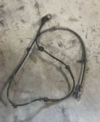 Nissan Primera ABS brake wheel speed sensor