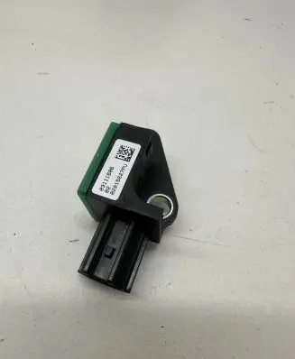 Volkswagen PASSAT B7 Airbag deployment crash/impact sensor 391229